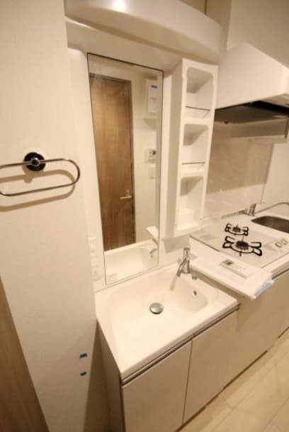 Room image 8