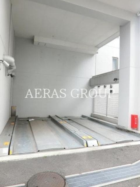 Room image 12