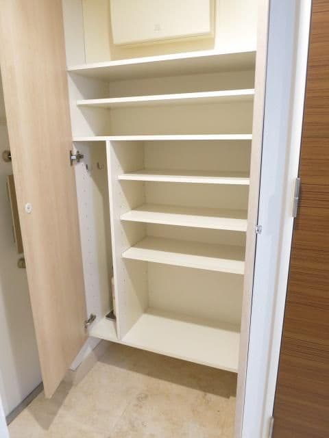 Room image 10