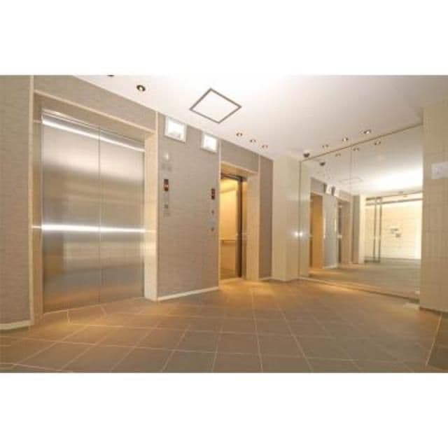 Room image 13