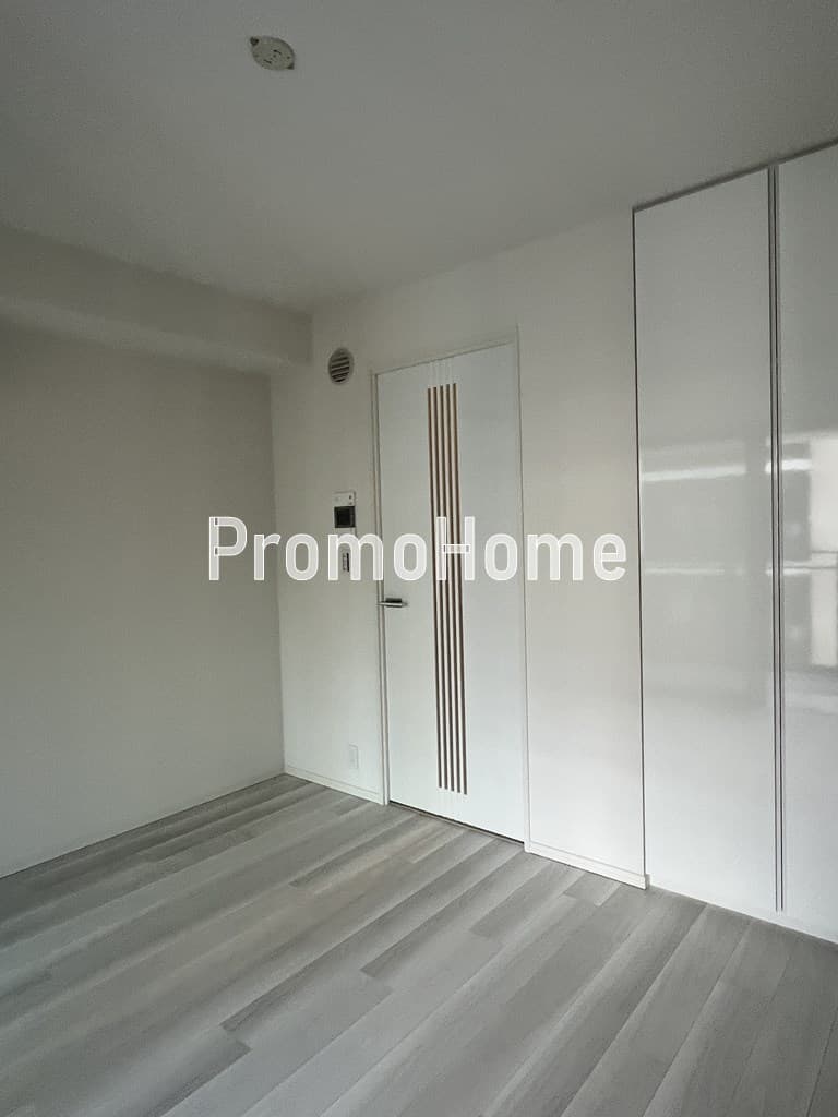 Room image 11
