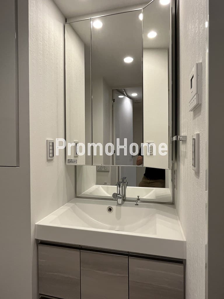 Room image 9