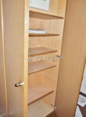 Room image 11