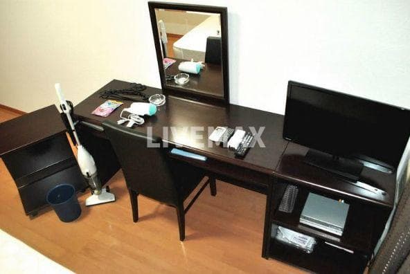 Room image 10