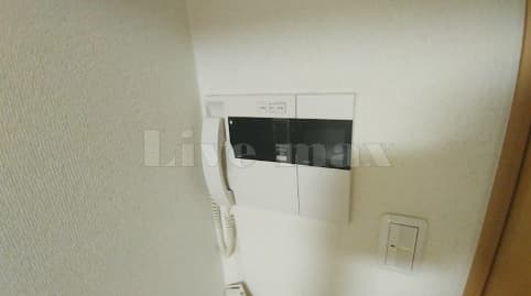 Room image 10