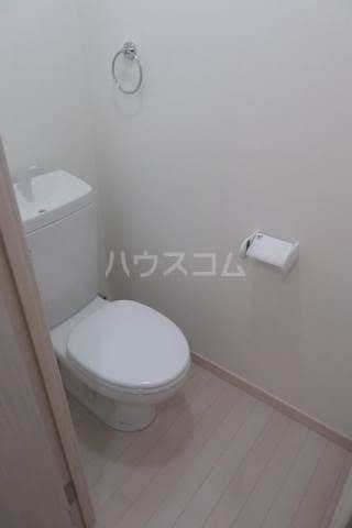 Room image 8