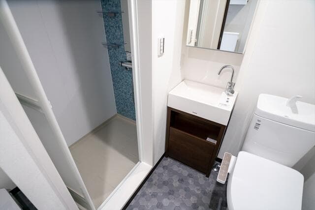 Room image 9