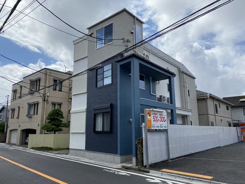 Main exterior of Nakamachi Flats