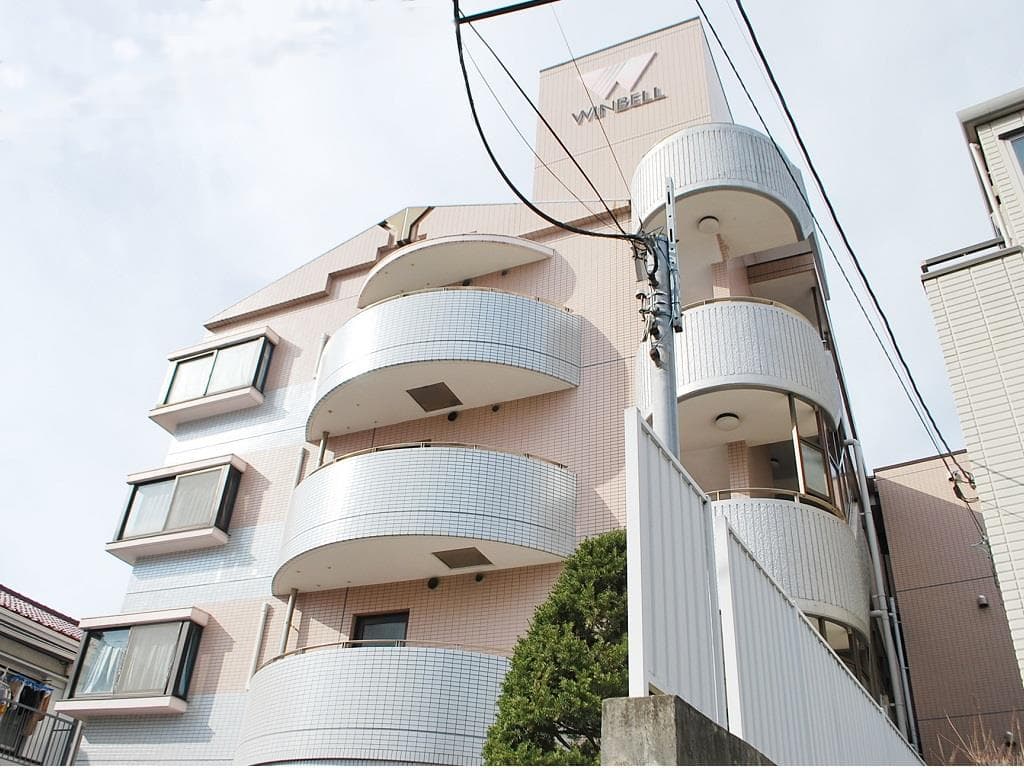 Main exterior of Winbell Solo Komae