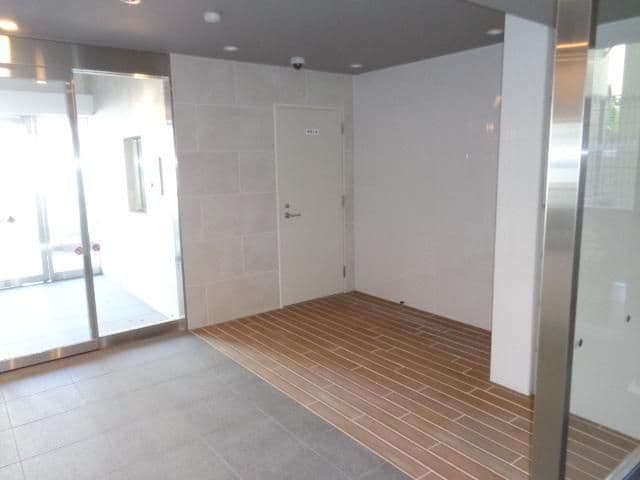 Room image 10