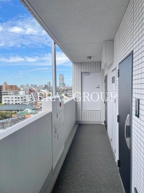 Room image 10