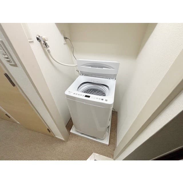 Room image 8