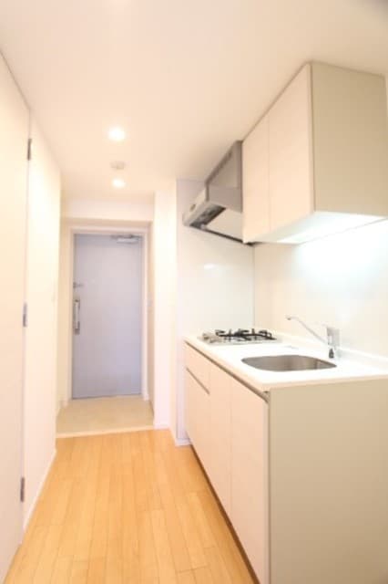 Room image 10