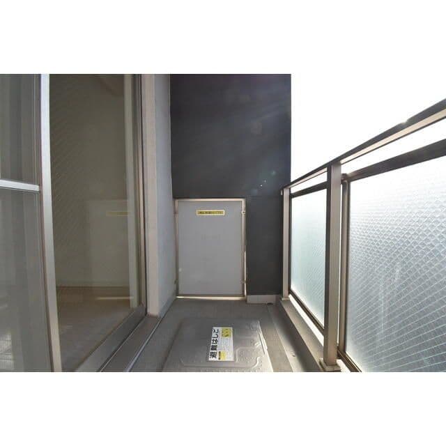 Room image 8