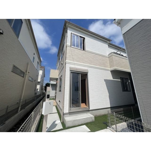 Main Image