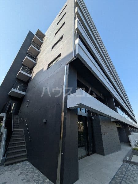 Main exterior of JMF Residence Machida