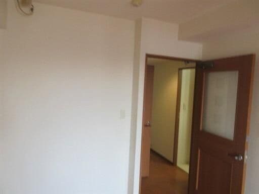 Room image 14