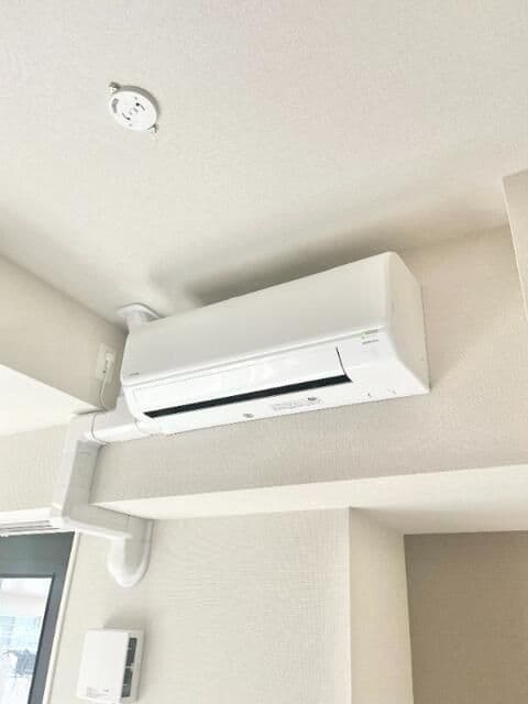 Room image 12