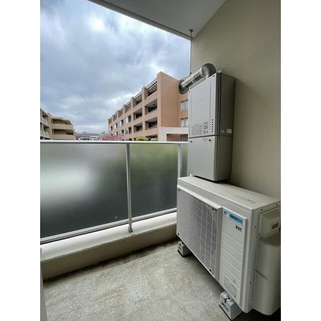 Room image 10