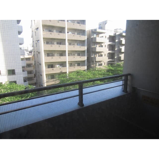 Room image 10