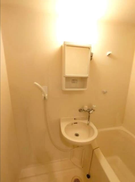Room image 9