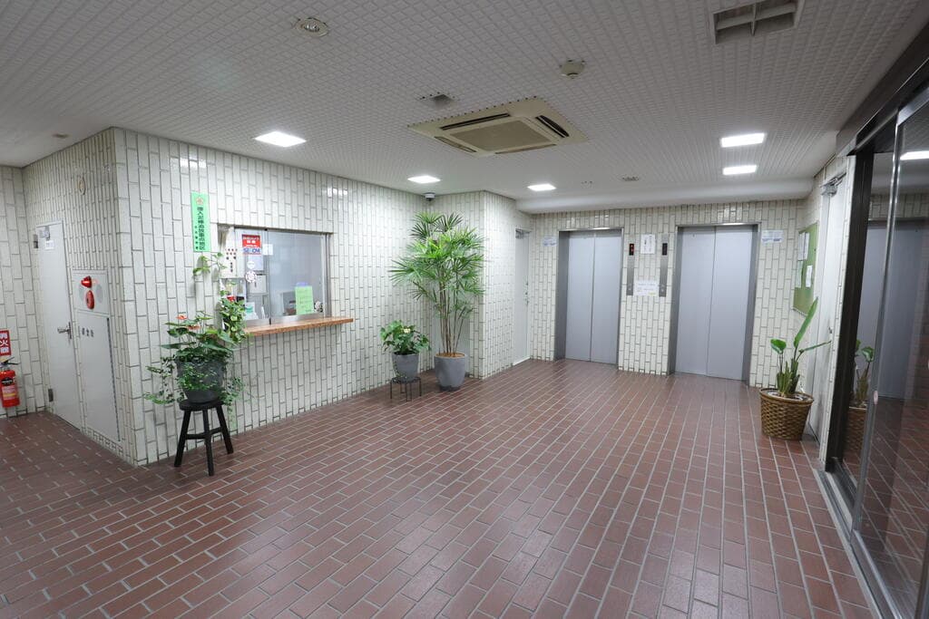 Room image 11