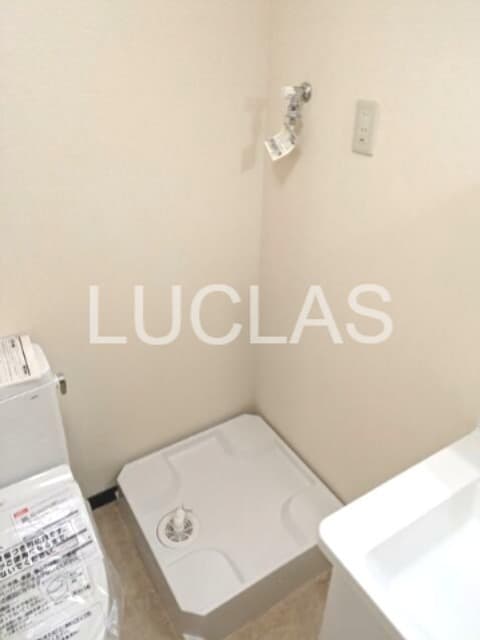 Room image 11