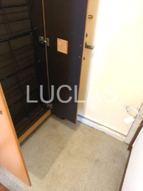 Room image 8