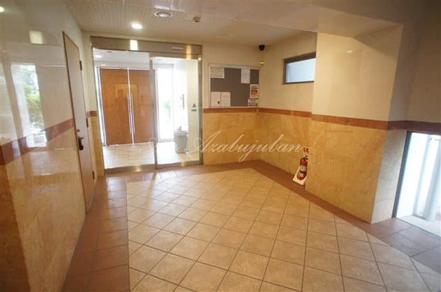 Room image 12