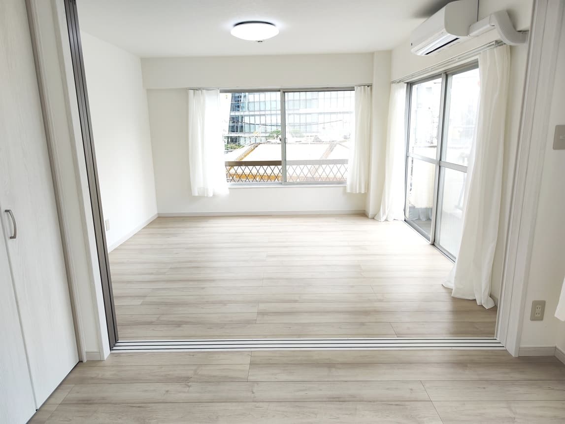 Room image 9
