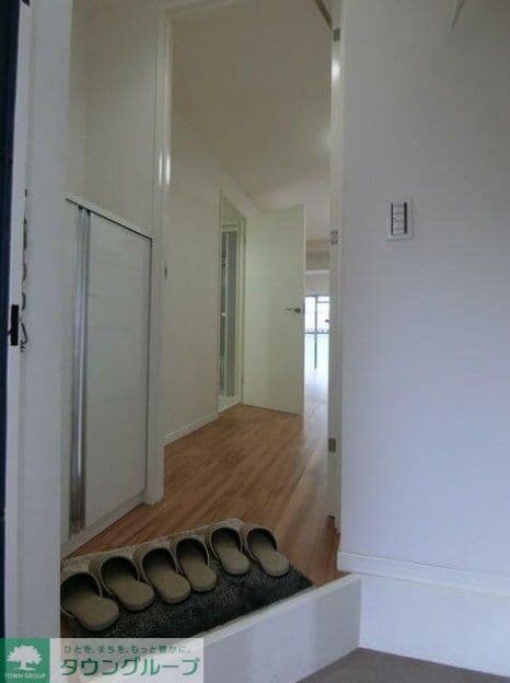 Room image 12