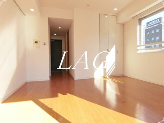 Room image 8