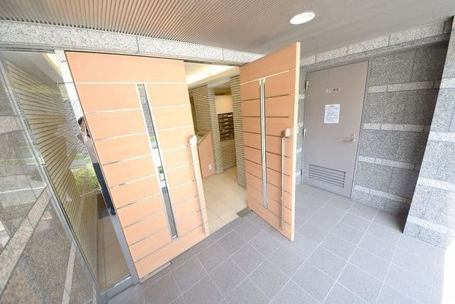 Room image 11