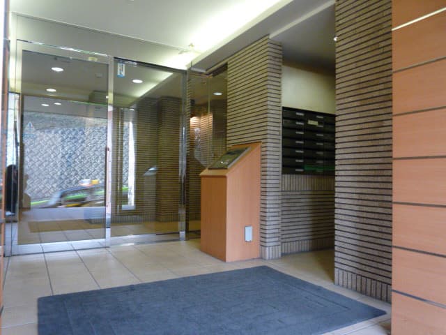 Room image 12