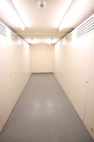 Room image 13
