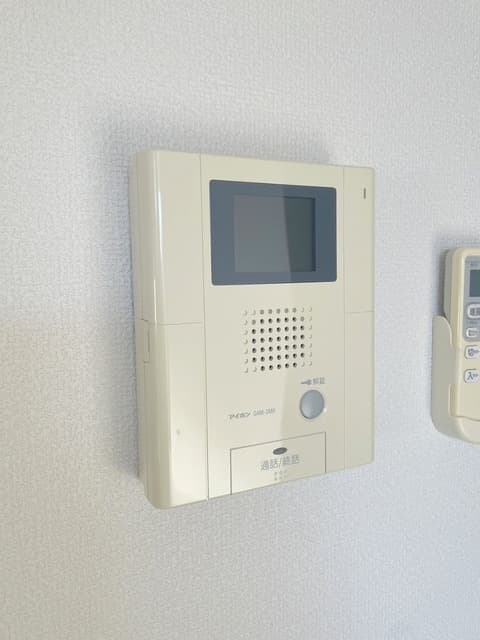 Room image 11