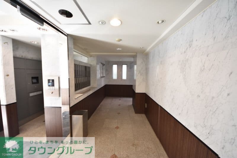 Room image 14