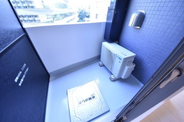 Room image 10