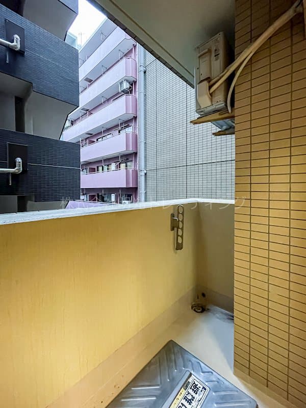 Room image 10