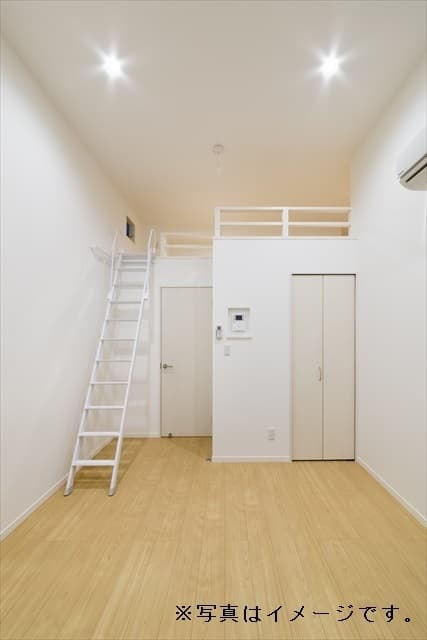 Preview interior of SQJ