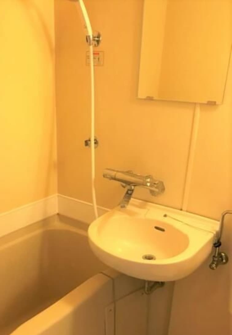 Room image 8