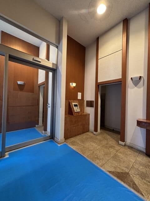 Room image 11