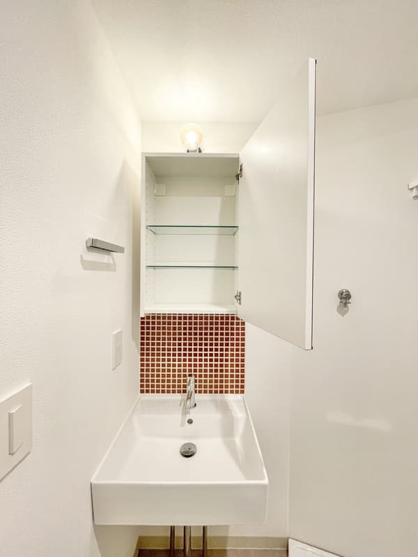 Room image 9
