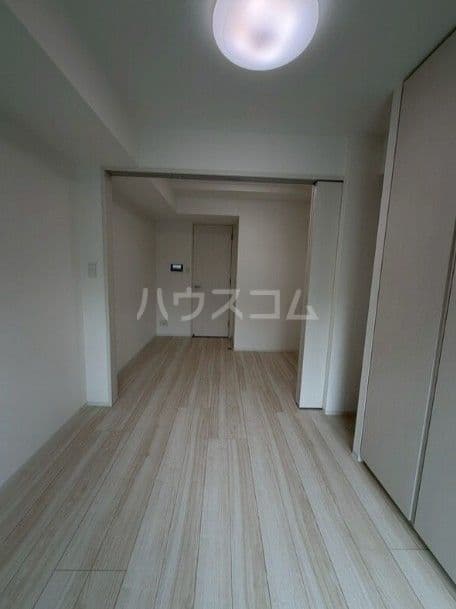 Room image 10