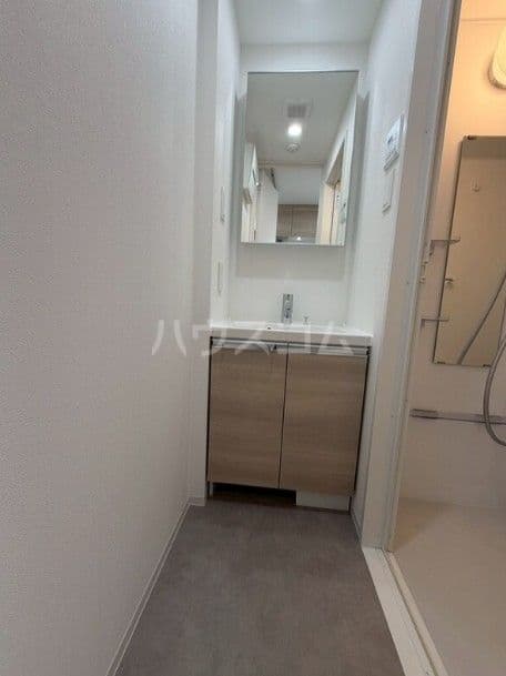 Room image 11