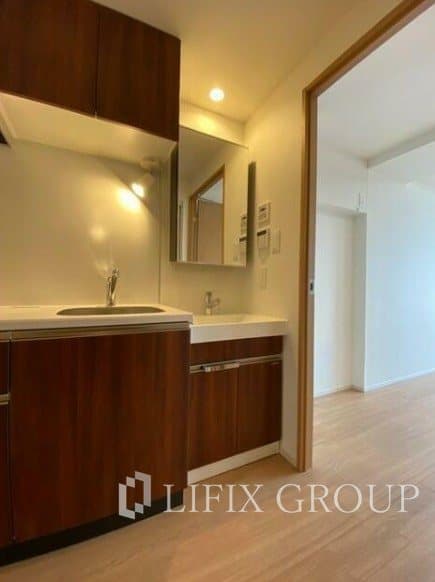 Room image 9