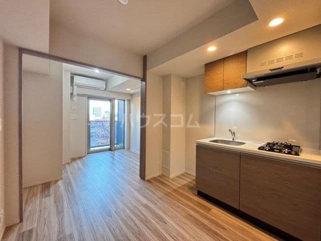 Room image 8