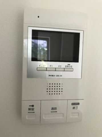 Room image 11