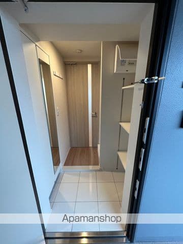 Room image 12