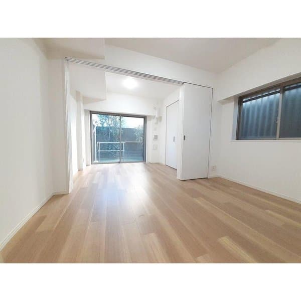 Preview interior of 06292696
